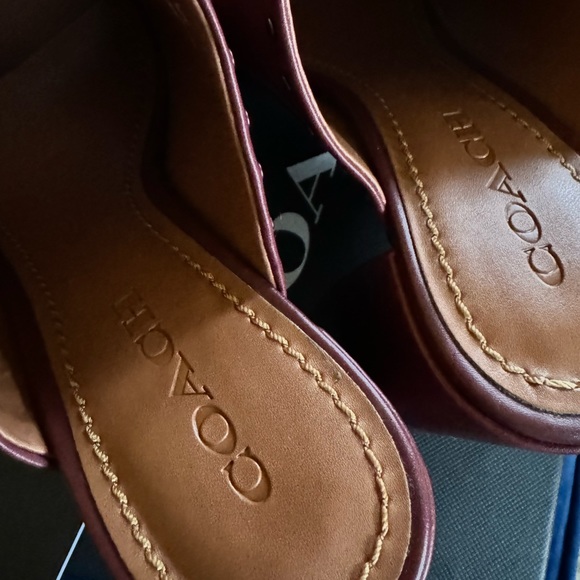 Women’s Coach leather Alexis mule size 6 wine color - Picture 3 of 13